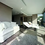 Touring 4*